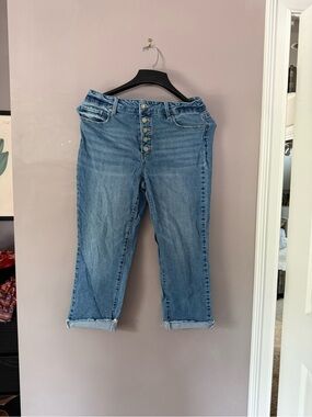 Time and Tru Medium Blue High-Rise Button-Fly Cropped Jeans
